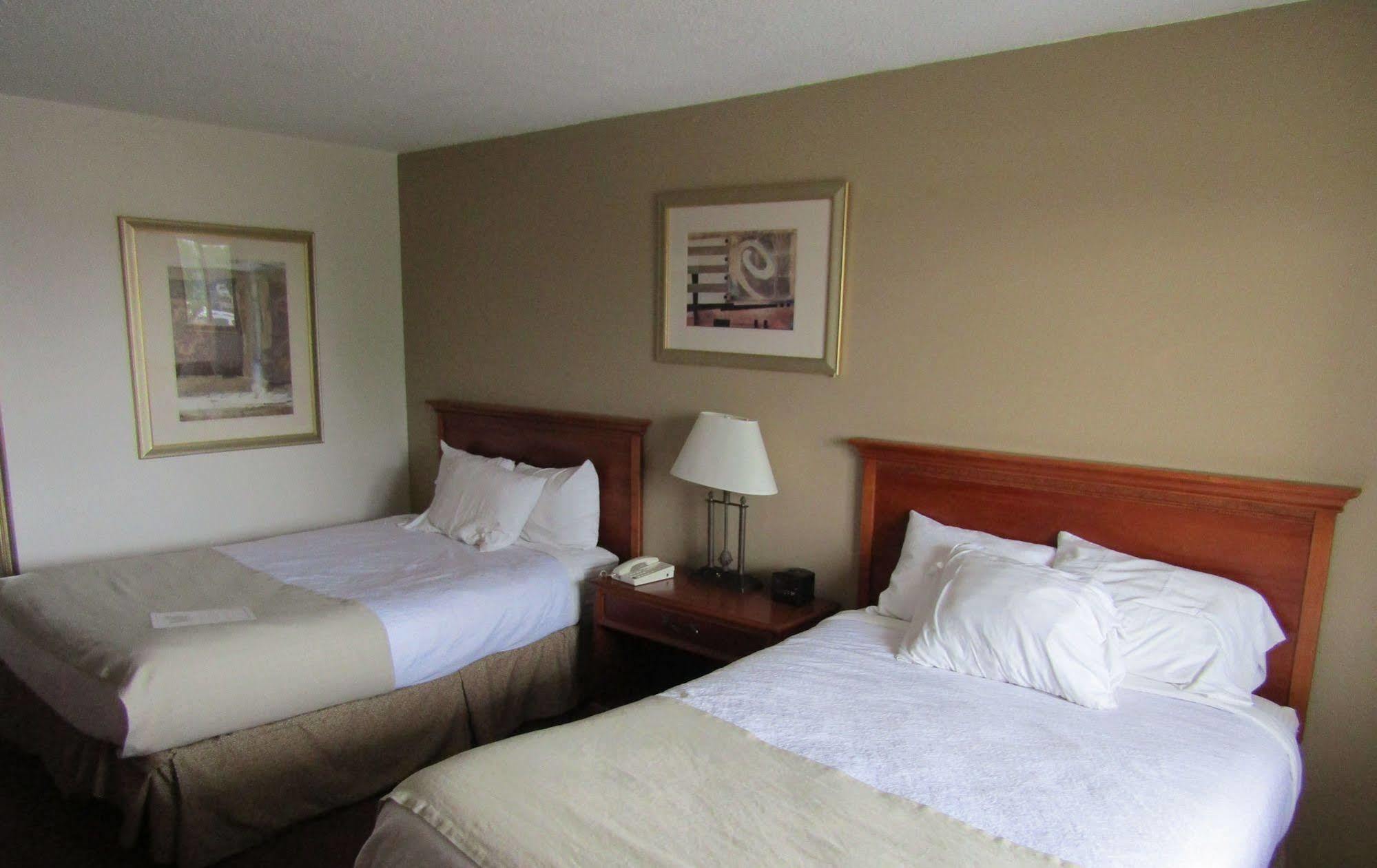 Dakota Inn Huron Екстер'єр фото